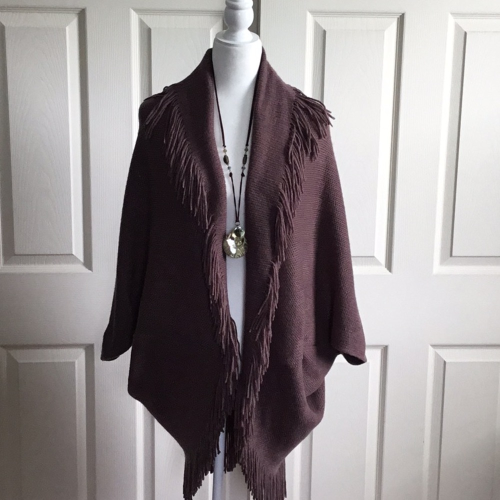 Marvelush‎ taupe sweater/wrap